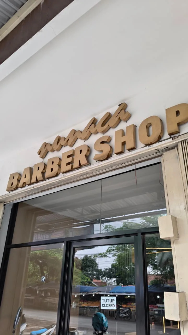 Nunaca Barbershop 4