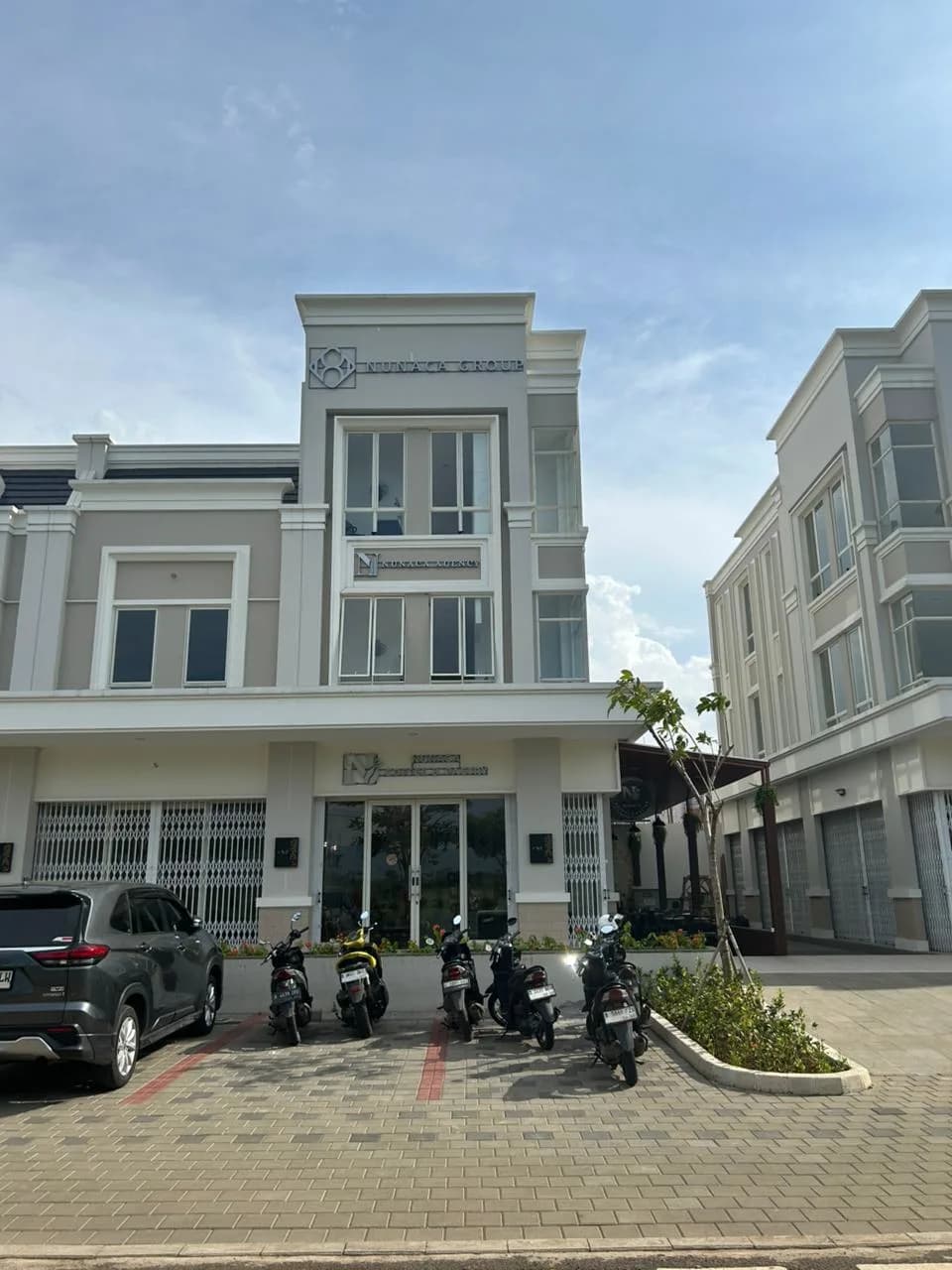 Nunaca Coffee and Pastry 9